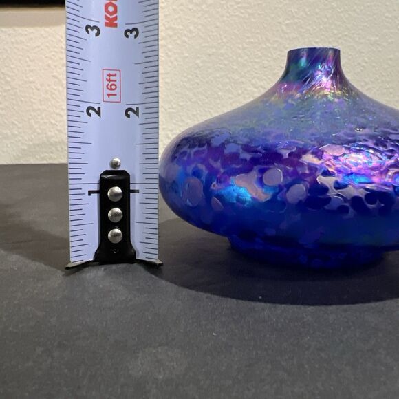 2 VINTAGE HANDBLOWN BLUE IRIDESCENT SMALL ART CRACKLE GLASS BUD VASE - Picture 12 of 14